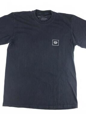 Chomp Black Graphic Skull and Crossbones T-Shirt Medium